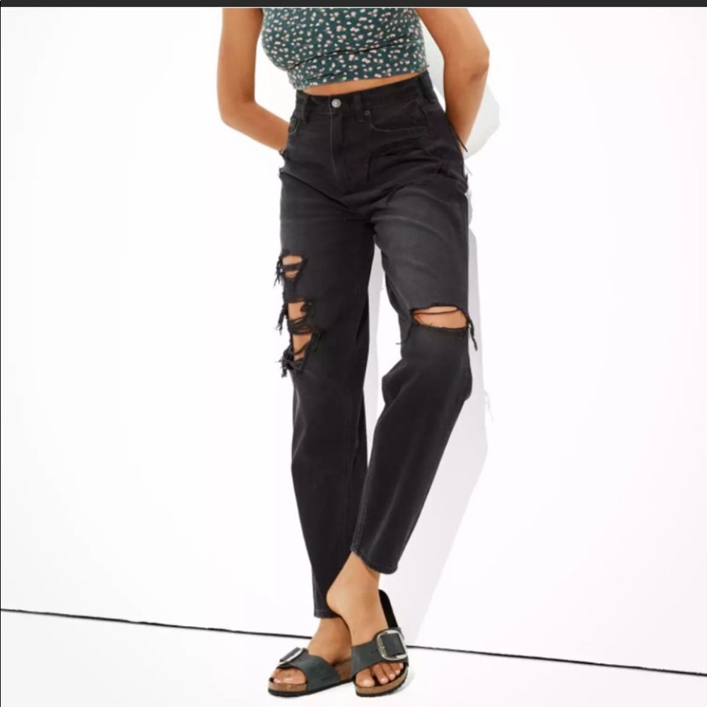 American Eagle Distressed Relaxed Mom Jeans in Aged Black sz 12L
